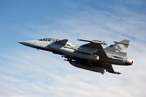 Contra-oferta suedezilor la avioanele F16 second-hand: Gripen noi, in leasing sau cu plata in rate