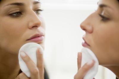 Barbatii raman naivi: 90% dintre ei cred ca femeile sunt frumoase fara niciun pic de efort