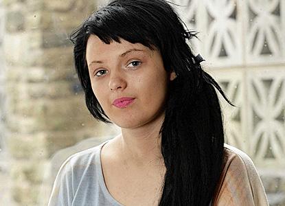 Are doar 19 ani, dar bea minim 40 de pahare de alcool pe seara!