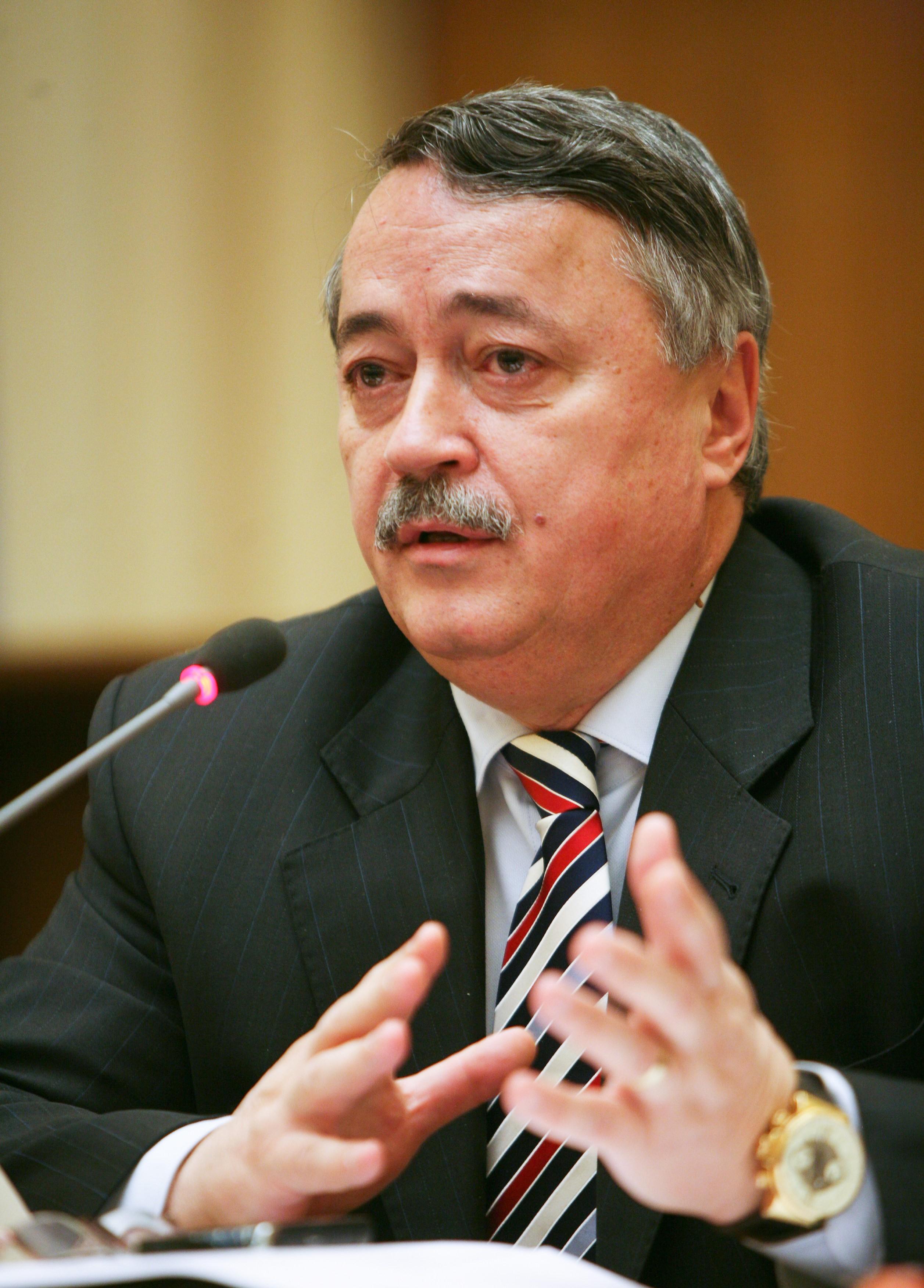 Aurel Saramet a fost suspendat de la conducerea Fondului de Garantare a Creditelor