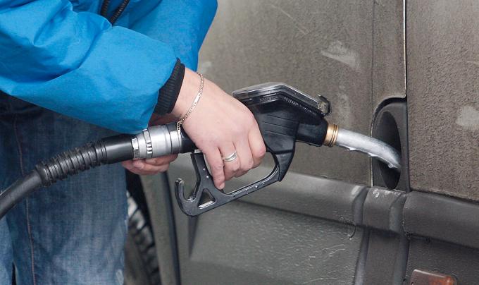 OMV Petrom a ieftinit carburantii. Vezi noile preturi!