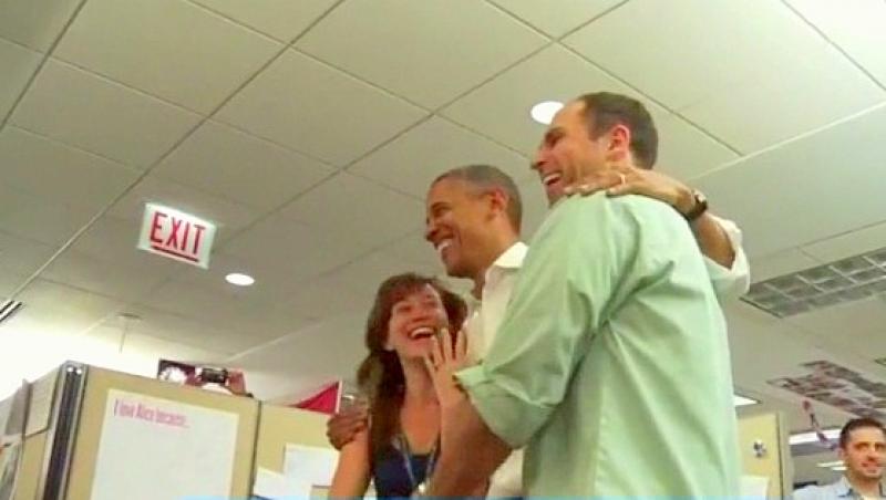 VIRAL: Idila la sediul de campanie al lui Barack Obama