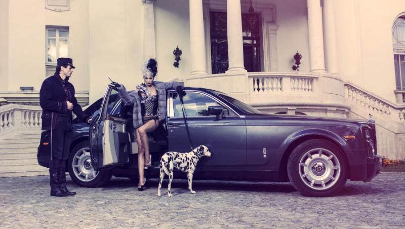 GALERIE FOTO! Un Rolls-Royce, un purcel si o pisica, recuzita intr-un shooting Next Top Model! Fetele au fost transformate in Cruella de Vil! 