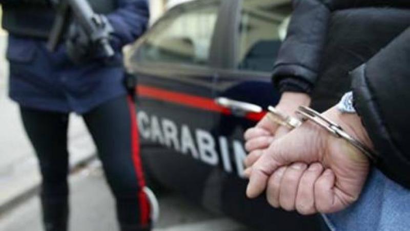 Italia: Doi romani au fost arestati, pentru ca isi foloseau copilul de doar un an la cersit