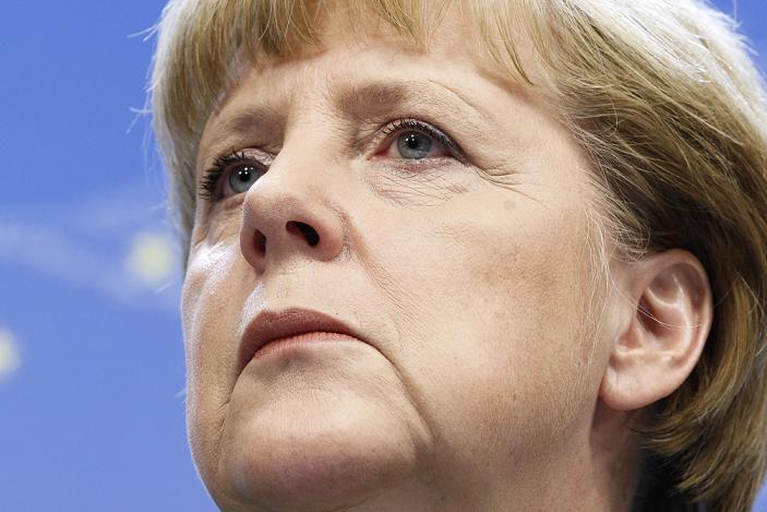 Angela Mergel face apel la Egipt pentru a calma conflictul dintre Hamas si Israel