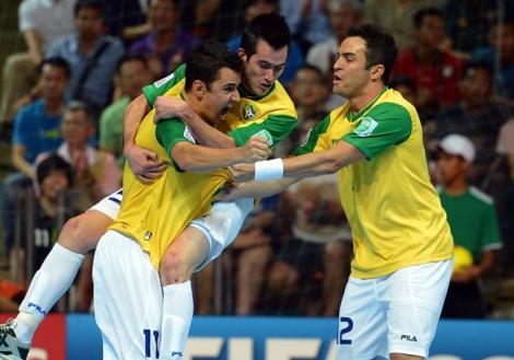 Brazilia isi pastreaza titlul mondial la futsal. "Selecao" a invins Spania in finala, scor 3-2, dupa prelungiri