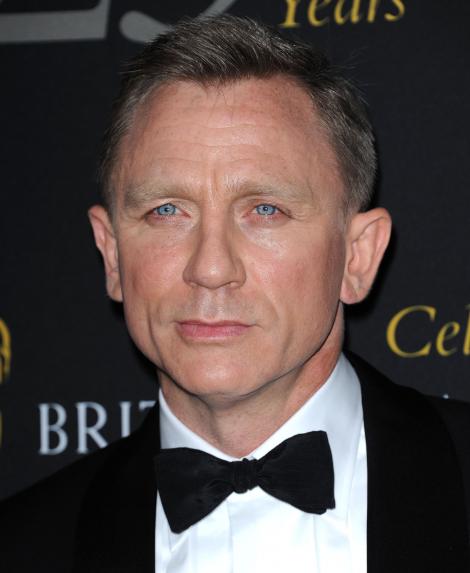 Daniel Craig a vizitat trupele britanice din Afganistan