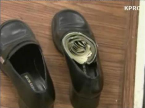 Un american si-a donat pantofii, fara sa stie ca sotia ascunsese in ei economiile de-o viata