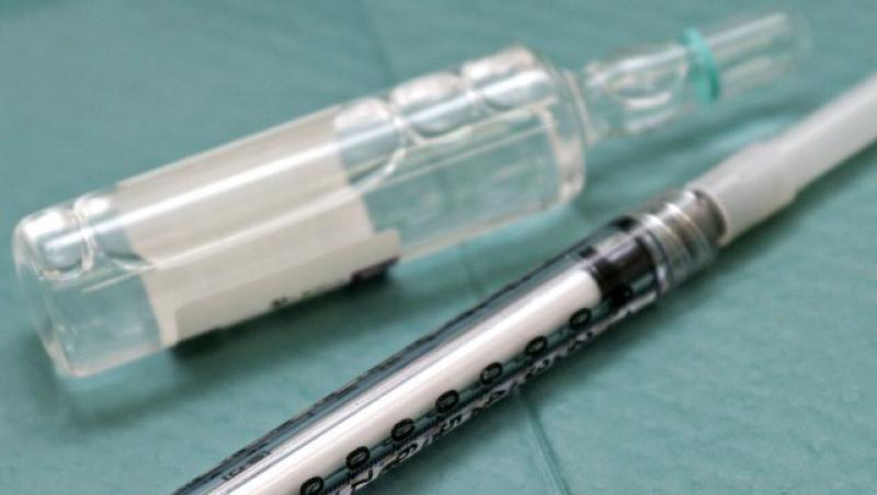 Ministerul Sanatatii vrea sa reia imunizarea elevelor contra HPV