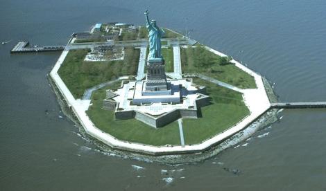 SUA: Statuia Libertatii nu mai poate fi vizitata pana in 2013