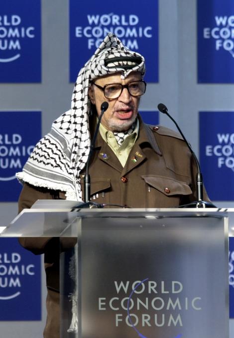 Corpul neinsufletit al lui Yasser Arafat a fost exhumat