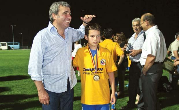 VIDEO! Hagi marcheaza contra Turciei