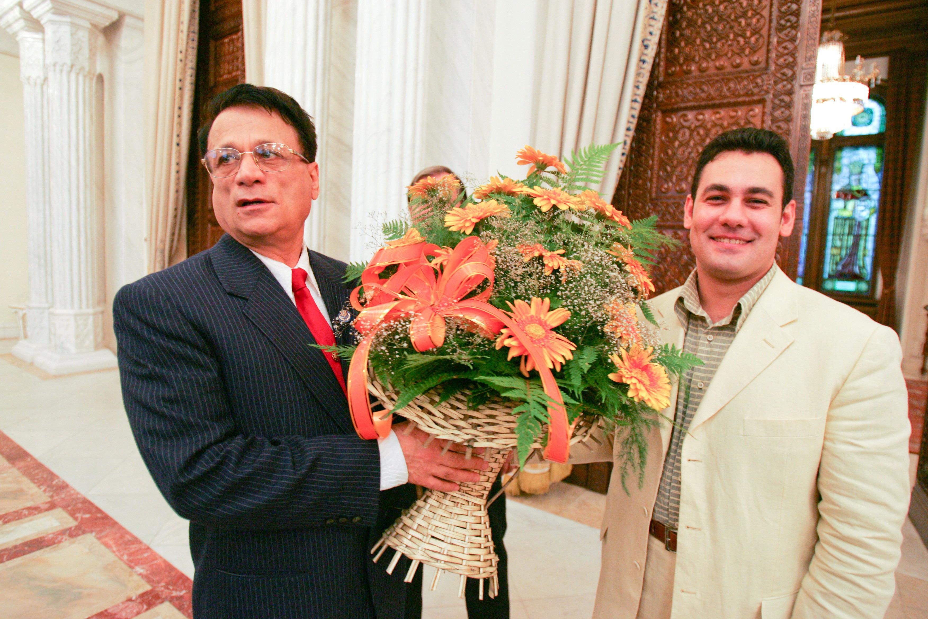 Fratii Dolanescu se lupta in continuare pe averea tatalui lor