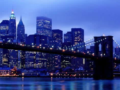 Alimentarea cu energie electrica a fost reluata vineri seara pentru 100.000 de abonati din Manhattan