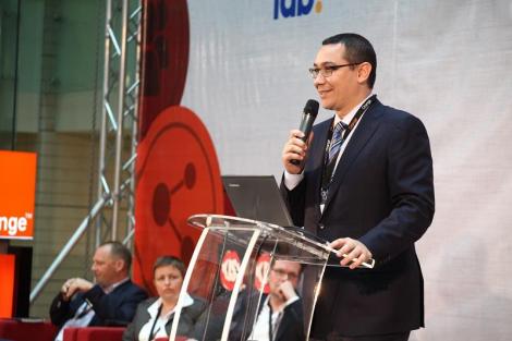 Victor Ponta: “Traficul low-cost a fost mutat deoarece fostul premier avea casa pe pista”