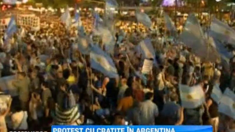 Argentinienii au protestat cu cratite si tigai fata de intentia presedintei Kirchner de a candida pentru un nou mandat