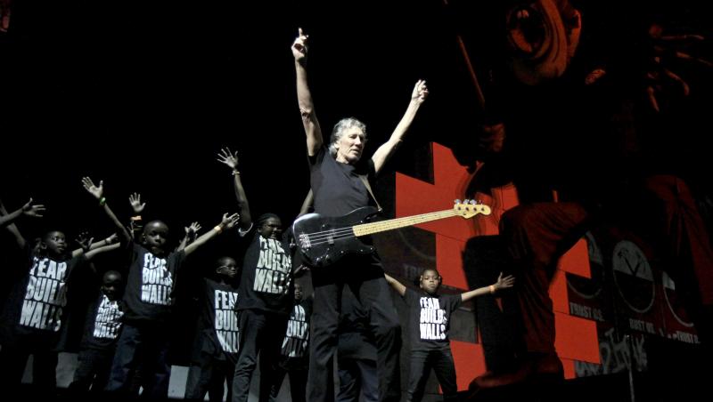 Legendarul zid al trupei Pink Floyd va fi ridicat in Bucuresti