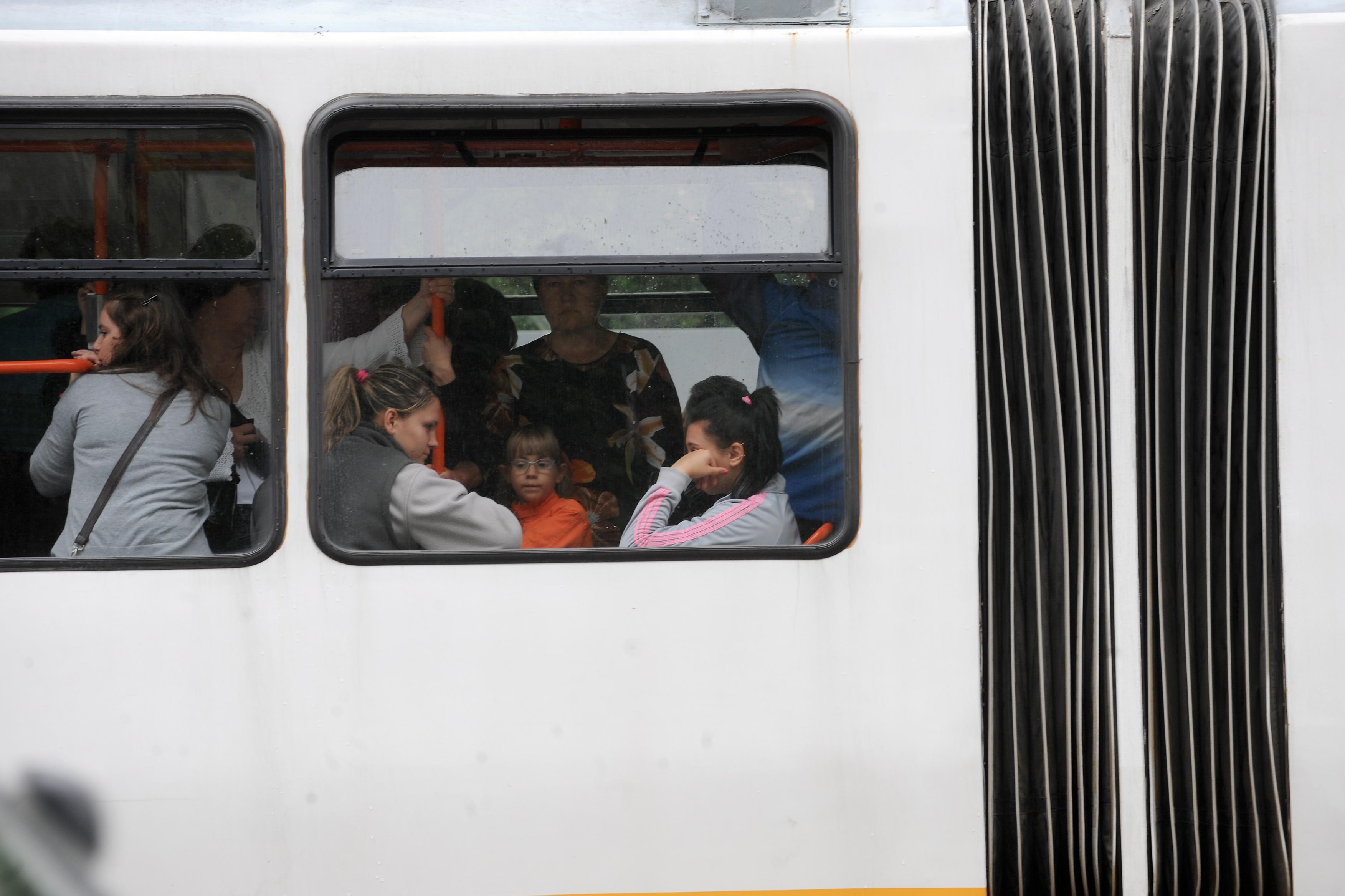 Modificari in rutele RATB si Metrorex, de Ziua Nationala a Romaniei