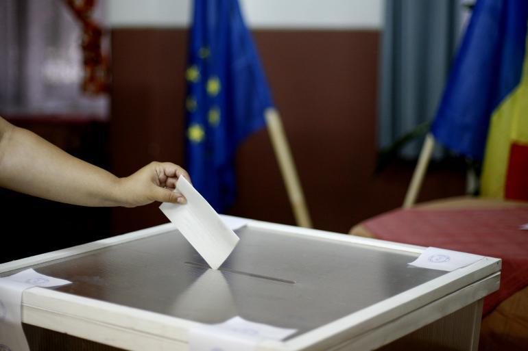 Studentii vor avea zi libera pe 10 decembrie, pentru a putea sa voteze