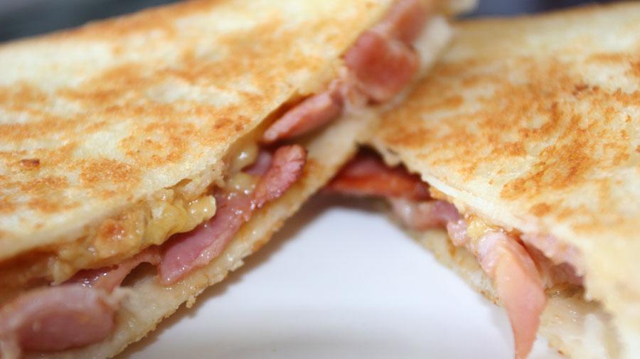 Un sandvis cu sunca, prima de Craciun pentru angajatii Jaguar