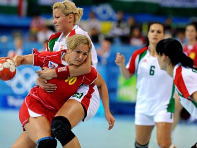 Handbal: Romania-Ungaria 19-25 / Vise spulberate