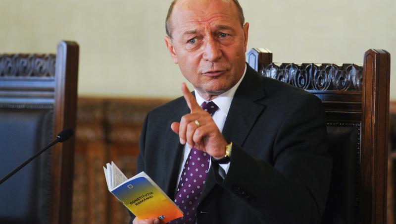 Traian Basescu a dus moda biletelelor la Consiliul European
