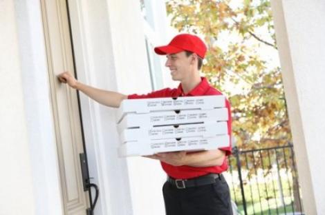 10 lucruri pe care nu ti le va spune niciodata angajatul de la pizzerie