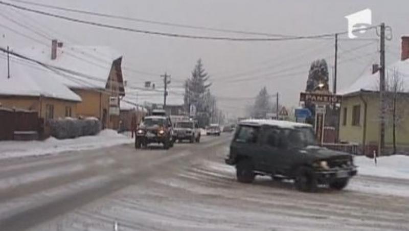 Craciunul a venit mai devreme pentru cateva localitati izolate din judetul Harghita! Mos Craciun a avut nevoie de masini 4X4