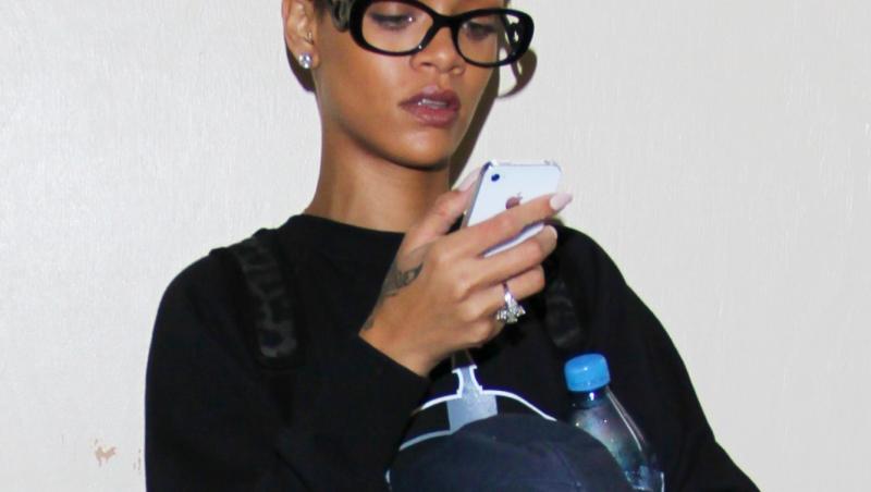 Rihanna a donat 1,7 milioane de dolari unui spital din Barbados, in memoria bunicii