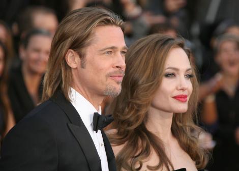 Brad Pitt ar putea da 10 milioane de euro pentru ca o caseta XXX cu Angelina Jolie sa nu fie scoasa pe piata