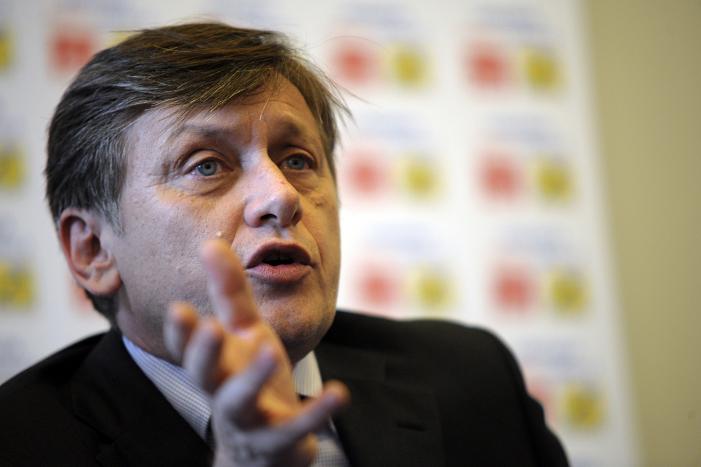 Crin Antonescu, in conferinta de presa: "Suspendarea nu se poate face impotriva unui om care se da cu sania"