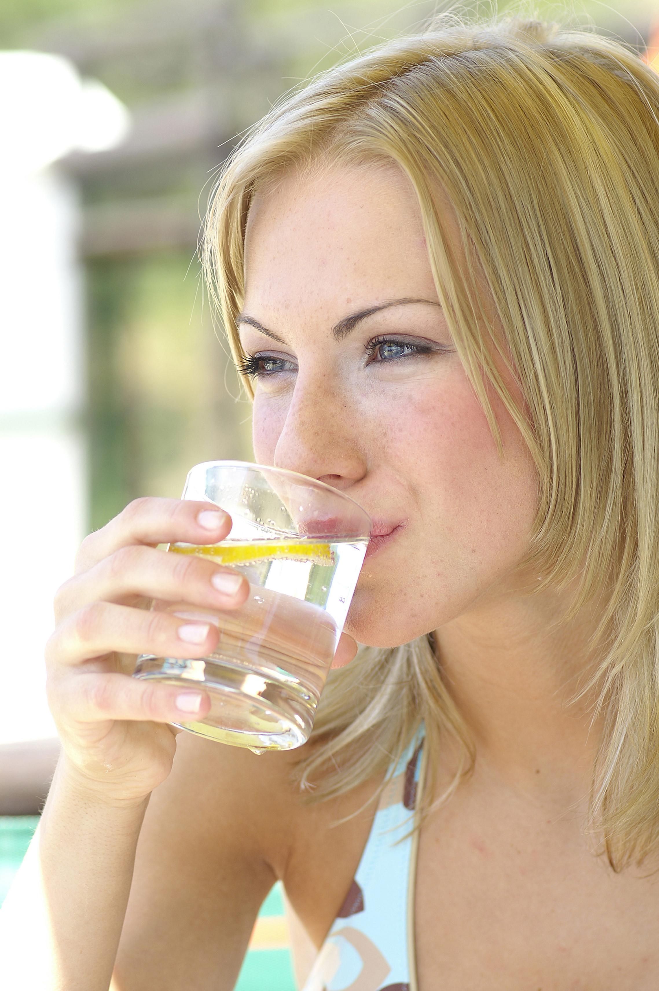 "Un stick" te poate scapat de sughit. Se vinde cu aproximativ 10 euro