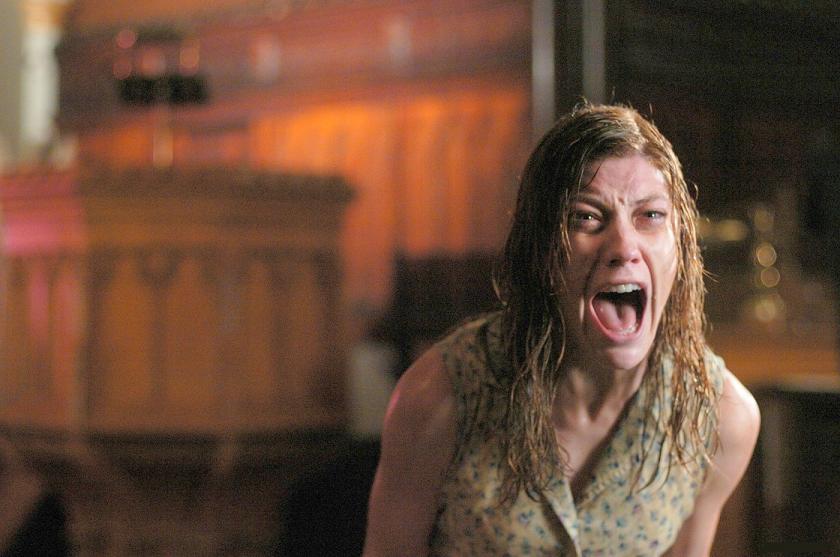 Preotii din Milano au deschis o linie telefonica pentru exorcizari