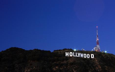 "Hollywood" se imbraca in alb. Literele se pregatesc pentru a 90-a aniversare a lor