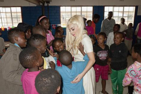 Lady Gaga se alatura UNICEF