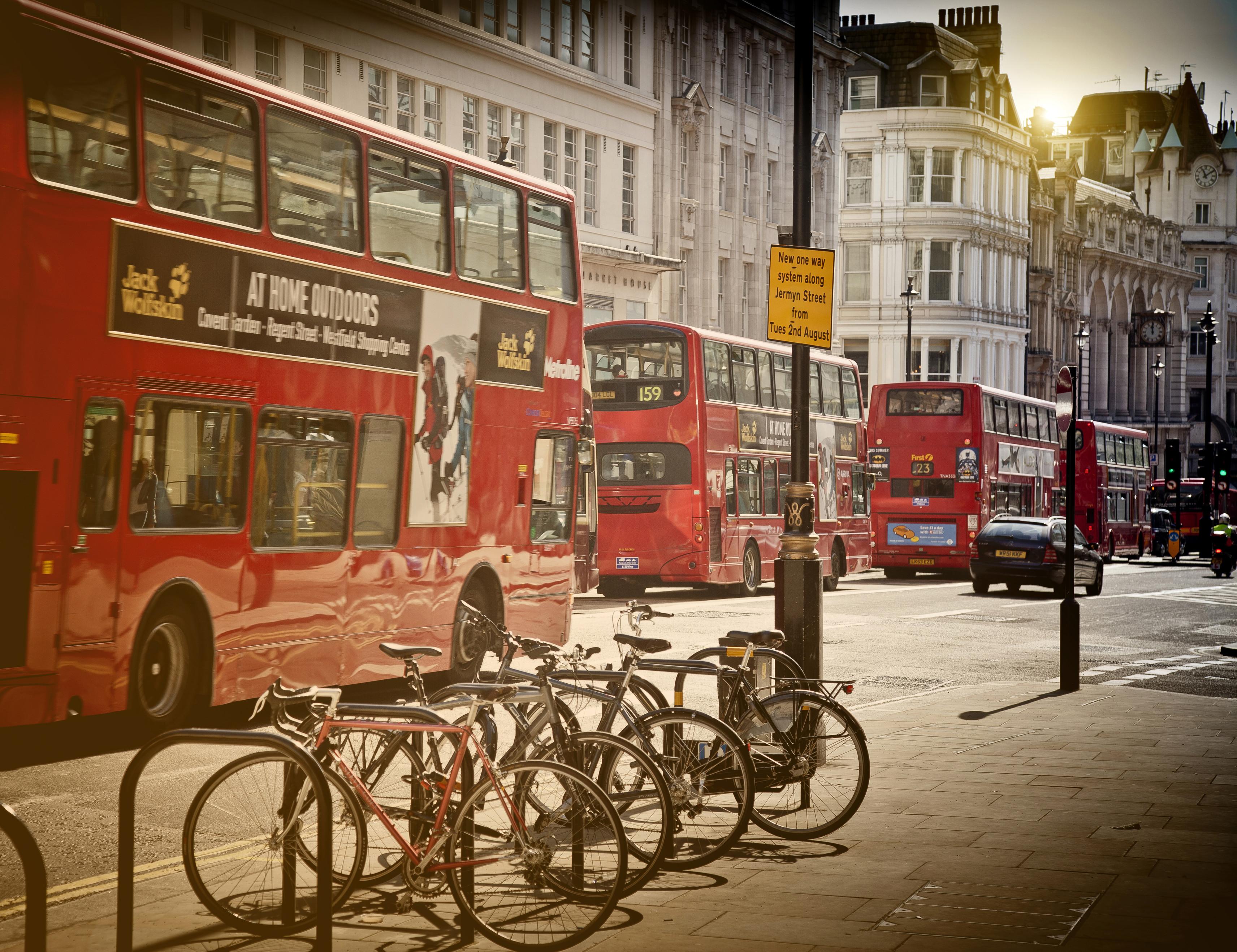 O pensionara din Viena a uitat 390.000 de euro intr-un autobuz