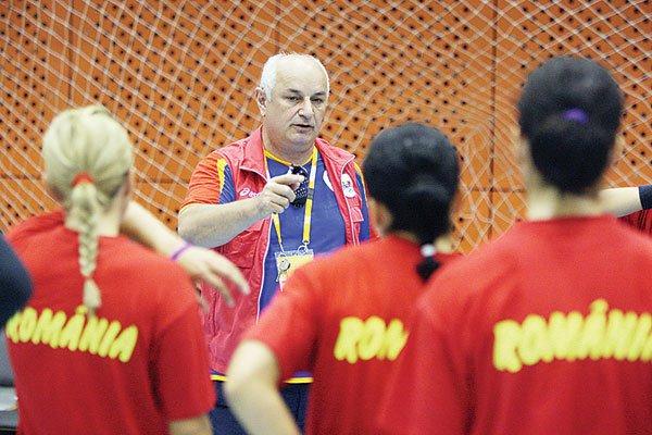 Handbal: Romania-Muntenegru 20-23 / Prima infrangere la Europeanul din Serbia