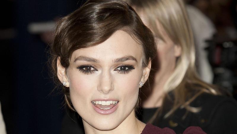 FOTO! Keira Knightley, arsa din cauza autobronzantelor!