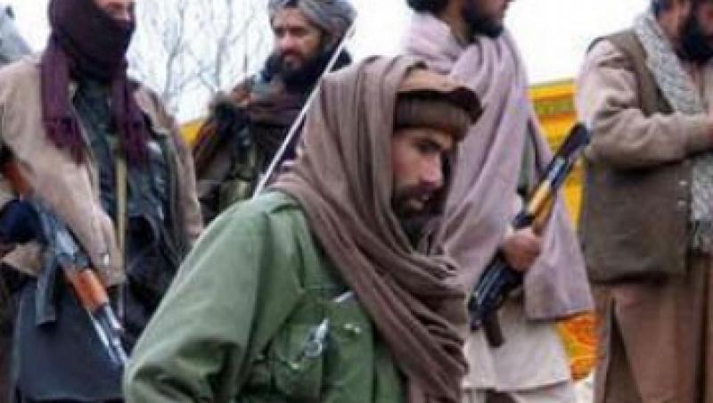 NATO: Talibanii, ajutati in secret de Pakistan