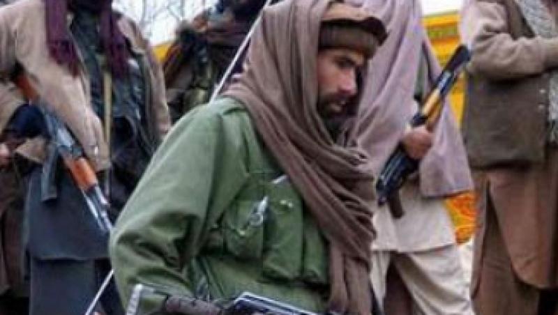 NATO: Talibanii, ajutati in secret de Pakistan