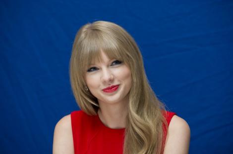 Taylor Swift, parasita de noul iubit