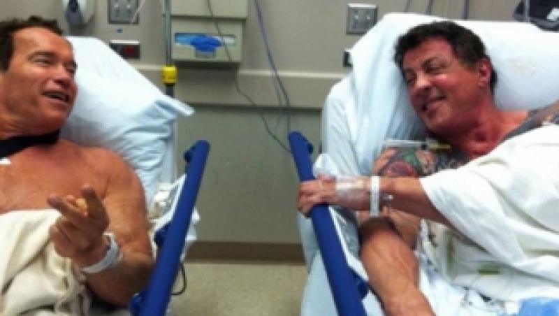 Arnold Schwarzenegger si Sylvester Stallone, colegi de suferinta pe patul de spital