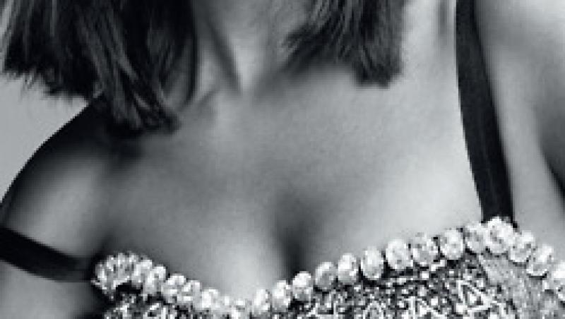 FOTO! Naomi Campbell, sexy pentru Harper's Bazaar