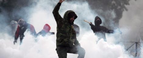 Atena: Violente de strada, inaintea votarii austeritatii