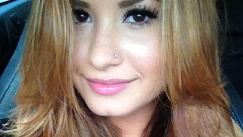 FOTO! Demi Lovato, blonda! Cum ii sta?