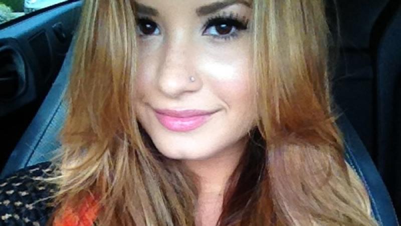 FOTO! Demi Lovato, blonda! Cum ii sta?