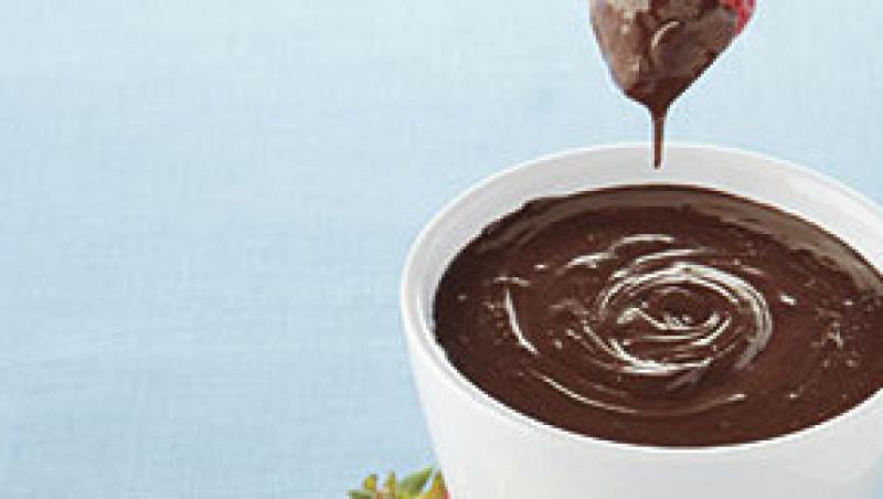 Cum prepari fondue de ciocolata