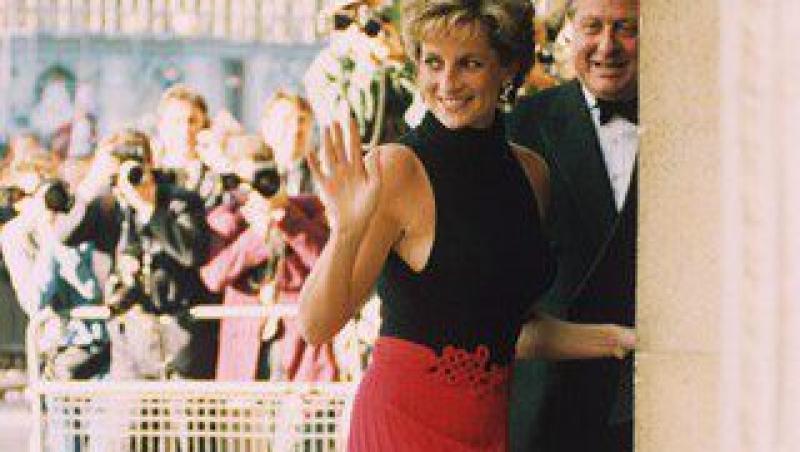 Vezi felicitarea romantica trimisa de Printesa Diana unui angajat al Palatului!