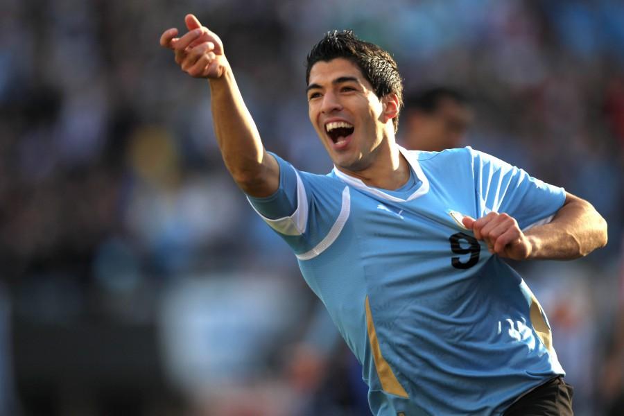 Diego Forlan si Luis Suarez, in lotul Uruguayului pentru meciul amical cu Romania