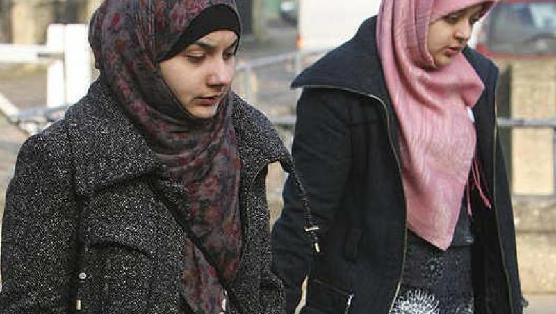 O musulmana, torturata de rudele sale dupa ce s-a sarutat cu barbat